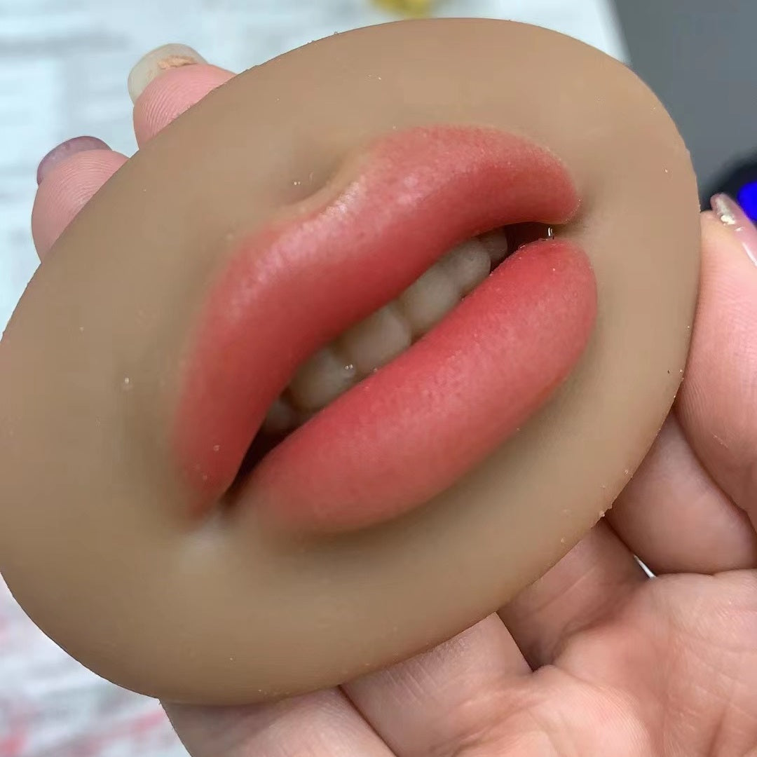 CHUSE 5D Soft Silicone Realistic Lips (3Pcs)